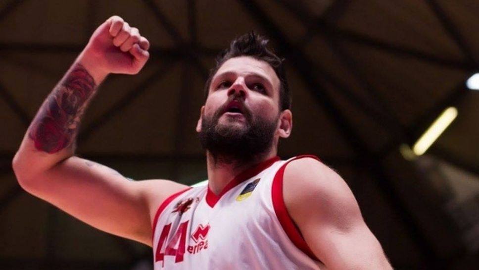 Деян Иванов с 9 точки и 4 борби при загуба на Пистоя в италианското първенство