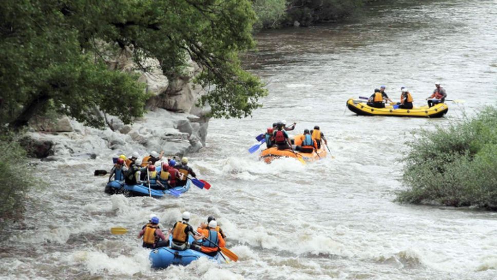 Рафтинг, каяци, катерене и музика на White Water Fest