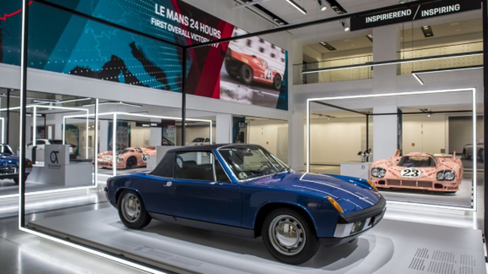 Ето така Porsche чества 70 години от създаването на спортните си модели