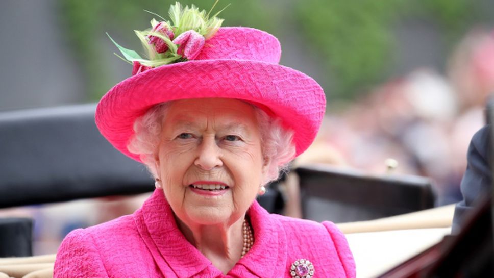 Кралица Елизабет II дава старт на Лондонския маратон