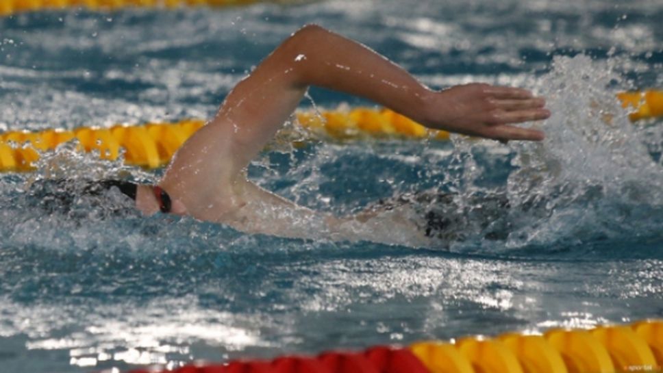 17-годишно момче продължава да троши националните ни рекорди