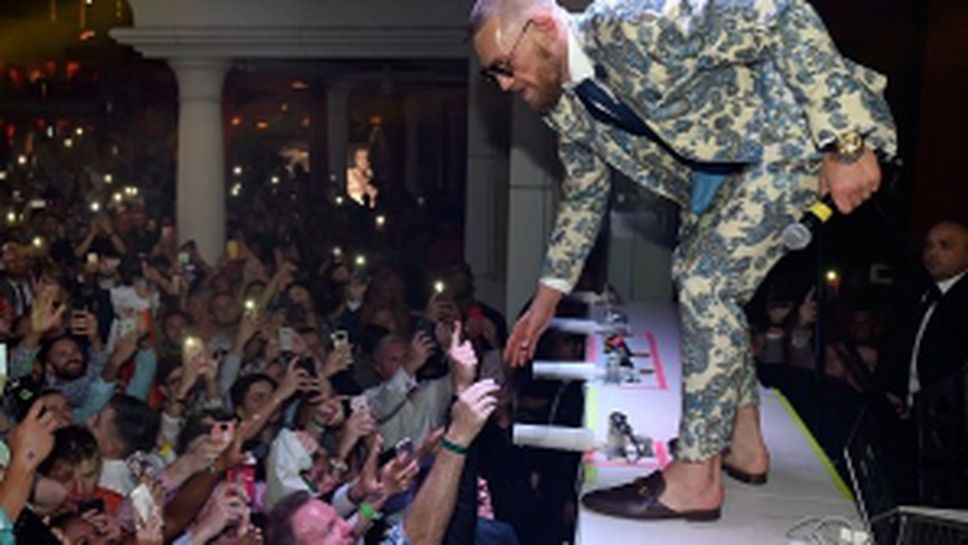 Конър Макгрегър купонясва в Лас Вегас, въпреки загубата (галерия)