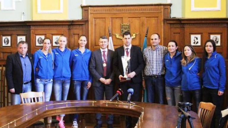Златни медали за кмета и заместник-кмета на Пловдив от Марица (галерия)
