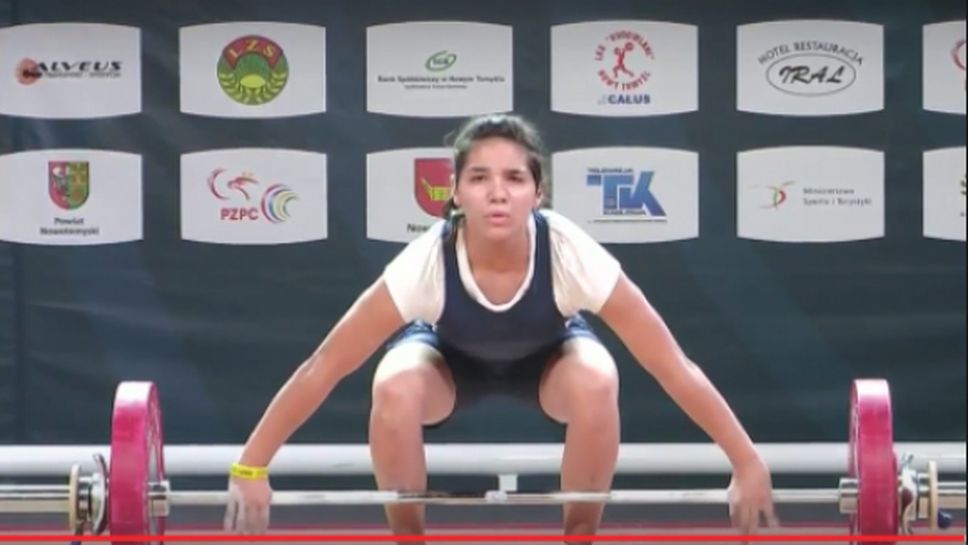 16-годишна българка влезе в топ 5 на Европа във вдигането на тежести