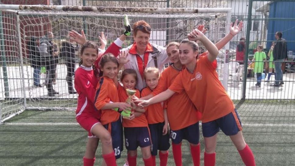 Олимпия (Шумен) участва в турнир по футбол за девойки до 12 години във Варна
