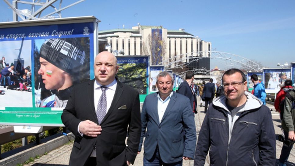 Министър Кралев откри фотоизложба с най-добрите снимки от “Европейска столица на спорта“