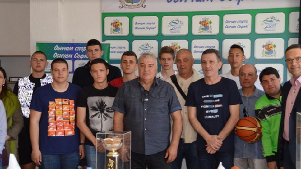 Георги Младенов изтегли жребия за шестото издание на Купа "Манченко"