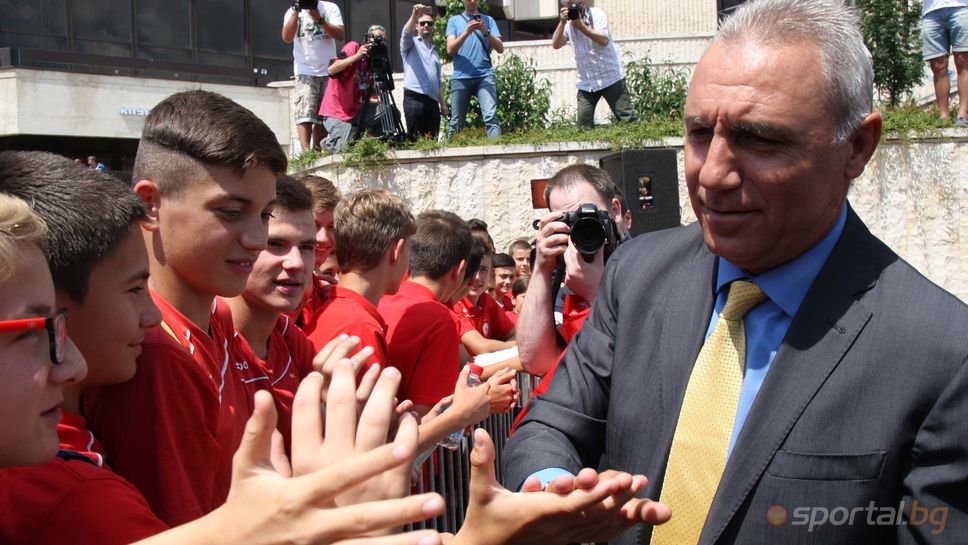 Стоичков за България - Испания: Хората трябва да дойдат да гледат своя национален отбор, а не испанците