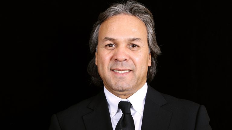  Бивша звезда на Алжир ще лежи в пандиза 