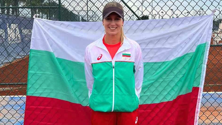 Гергана Топалова започна с експресна победа участието си на турнира