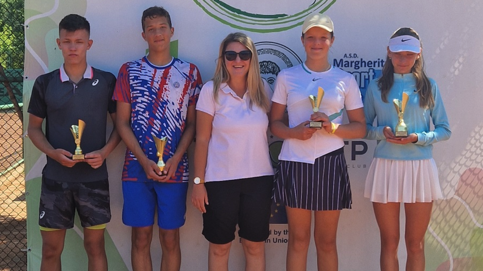Пазарджик излъчи шампионите в Държавен турнир по тенис до 16 г.