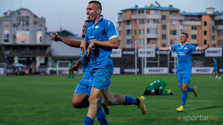 Изравнителен гол на Георги Николов бе отменен с помощта на ВАР заради нарушение в атака