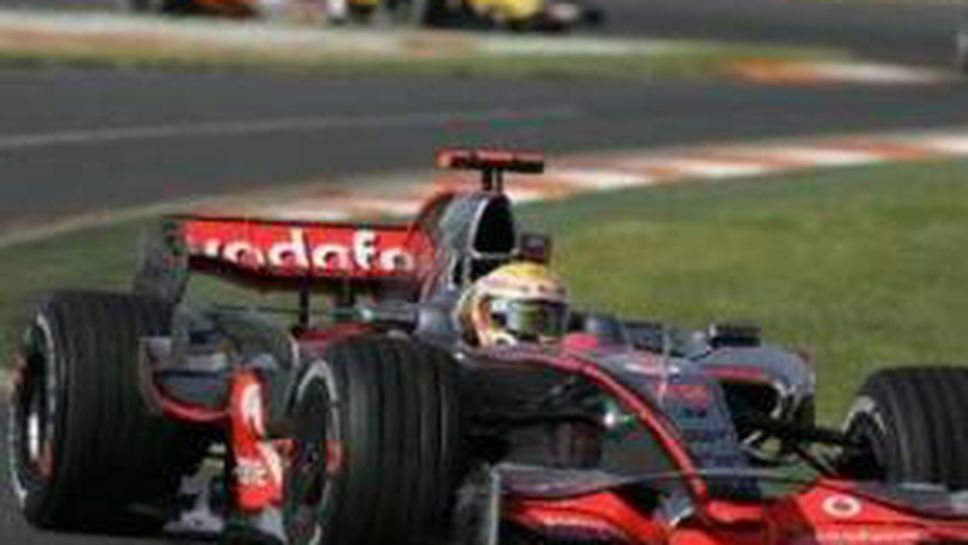 Хамилтън най-добър във втората сесия в Австралия