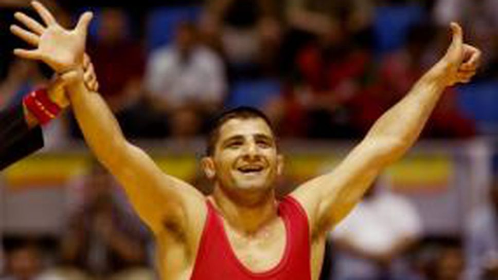 Армен Назарян започва с испанец, Явор Янакиев ще се бори с швейцарец