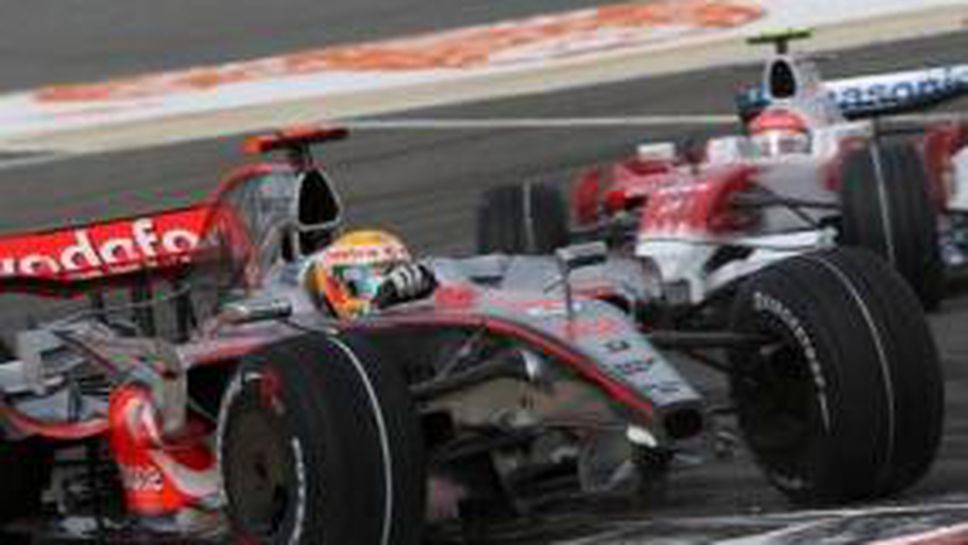 Крилото на Хамилтън било счупено преди катастрофата с Алонсо