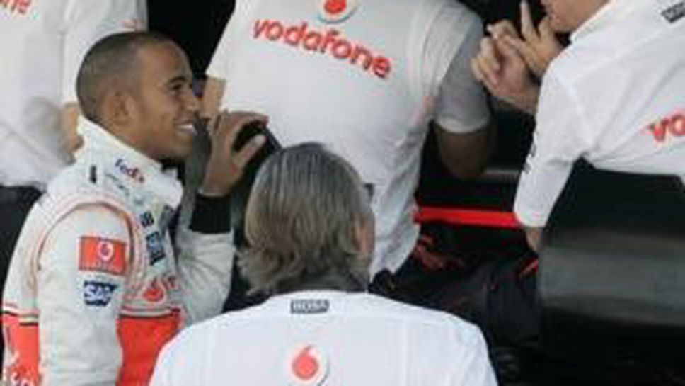 Денис отрича да е поставил капан на Мозли