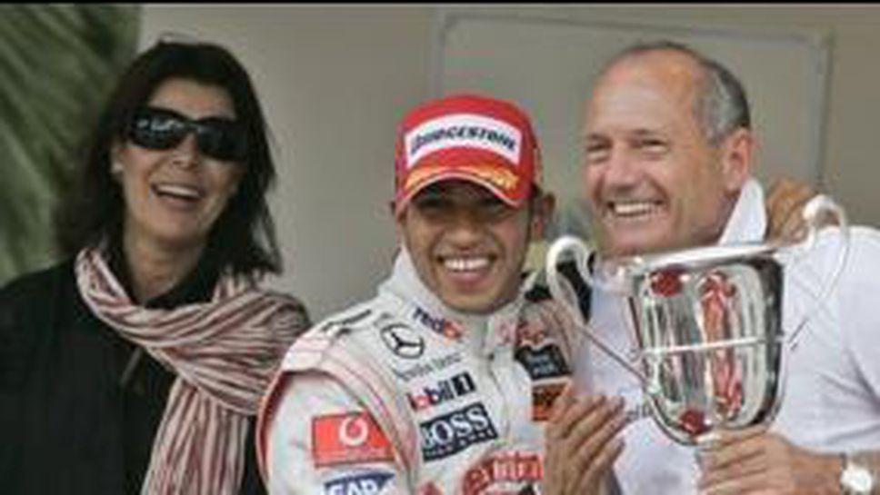 Денис: Наказанието на Хамилтън беше незаслужено