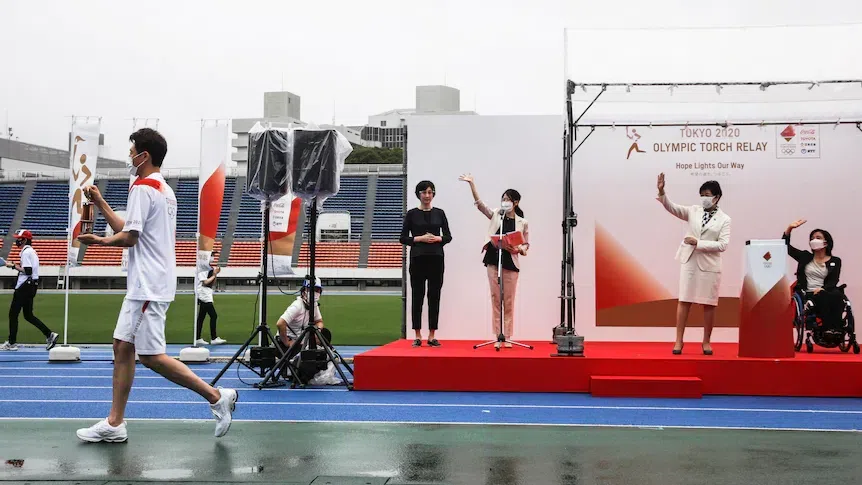 Щафетата с олимпийския огън навлезе във финалната фаза