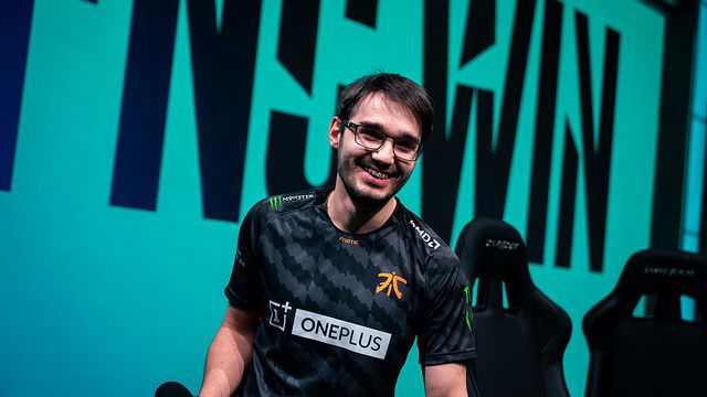 Здравец Гълъбов и Fnatic сразиха легендите от T1