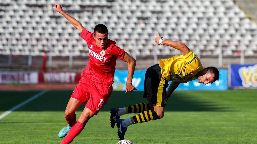 Марек и ЦСКА II не се победиха в мач с два червени и осем жълти картона