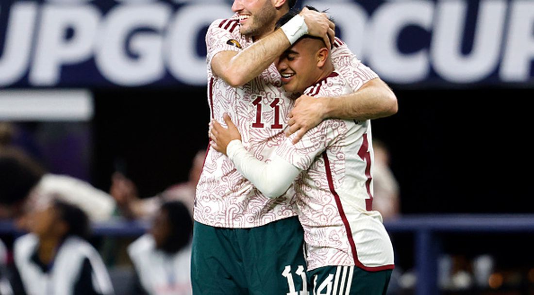 Мексико надви Коста Рика в 1/4-финалите на Голд Къп