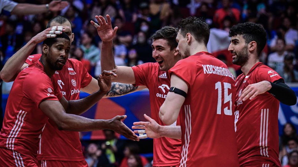 Полша разгроми лидера Япония пред 10 550 зрители във Филипините