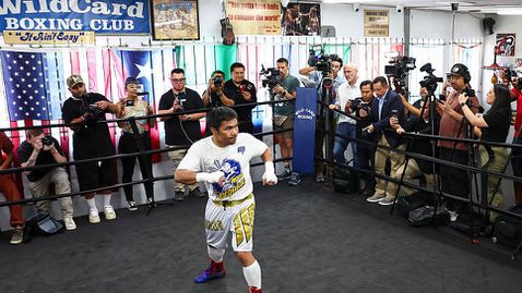 Тренировките на Мани Пакиао – подкрепени от професионални бойци и любители
