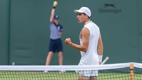  Иван Иванов се класира безапелационно за четвъртфиналите на 