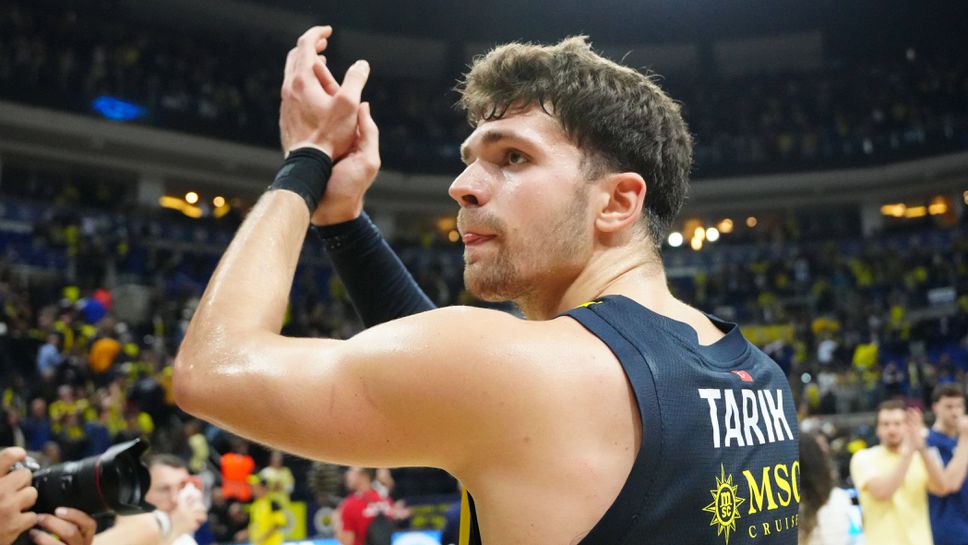 Звездата на Фенербахче Тарик Биберович е отхвърлил оферта от Мемфис