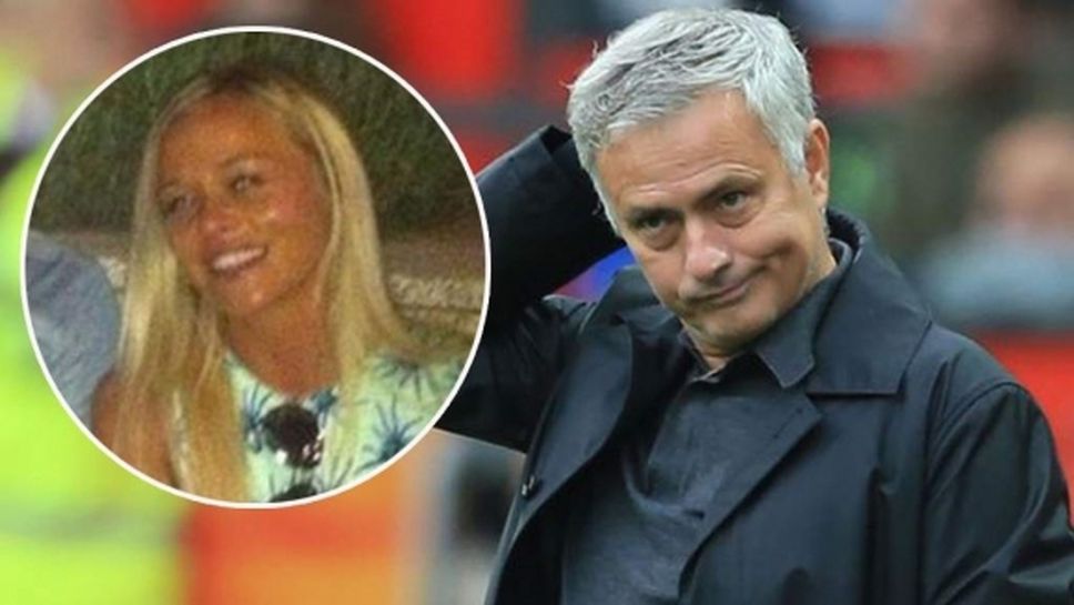 Папараци изловиха Моуриньо на път към дома на любовница (снимки)