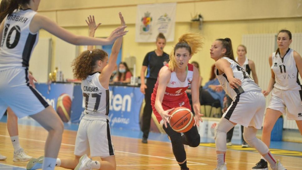 15 баскетболистки събира Таня Гатева за лагер в Кранево