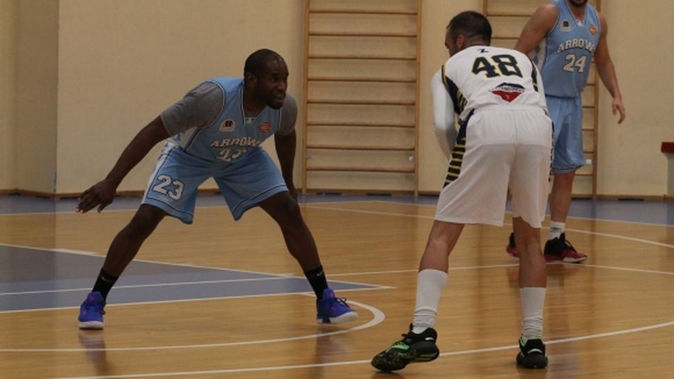 Джими Хънт поведе Ероус към полуфиналите в НАЛБ