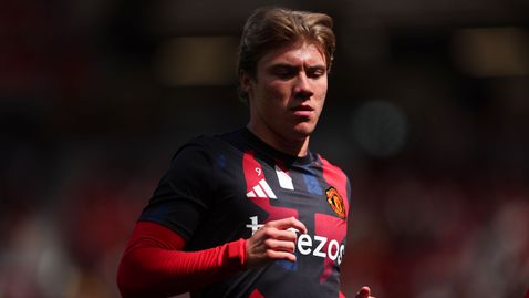 Милан и Ман Юнайтед се разбраха, но Хойлунд се колебае