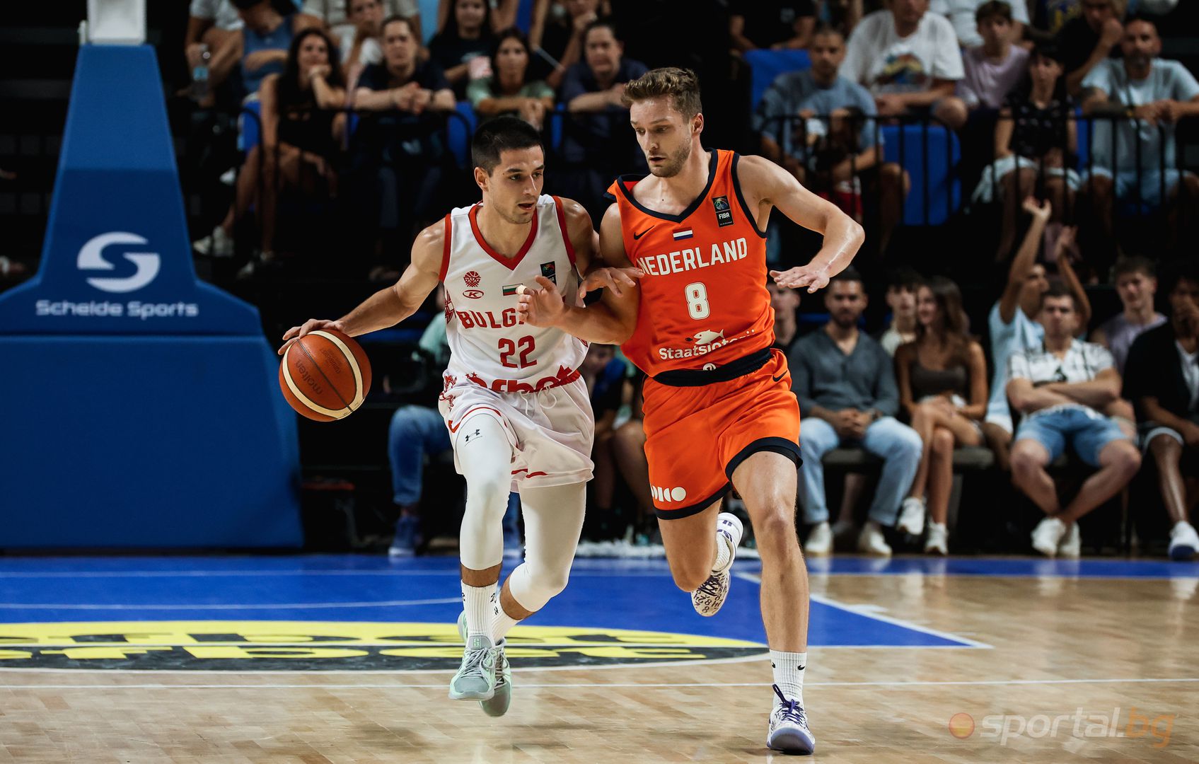 България 70:81 Нидерландия