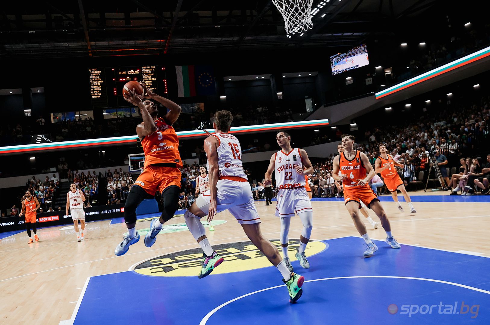 България 70:81 Нидерландия