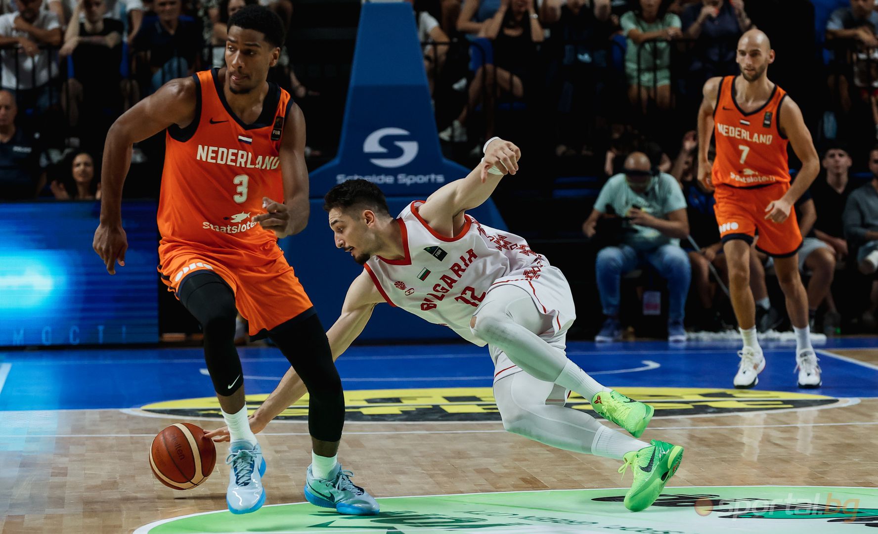 България 70:81 Нидерландия