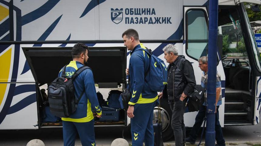 Шампионите заминаха за участие на турнир в Сърбия 🏐