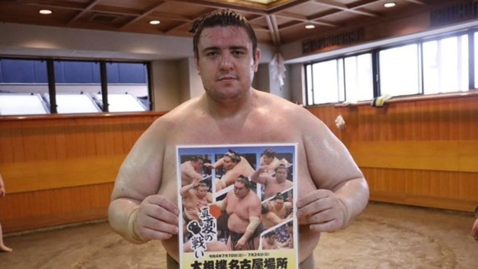 Аоияма ще започне със схватка срещу "маегашира-6" Ендо на турнира по сумо в японската столица Токио