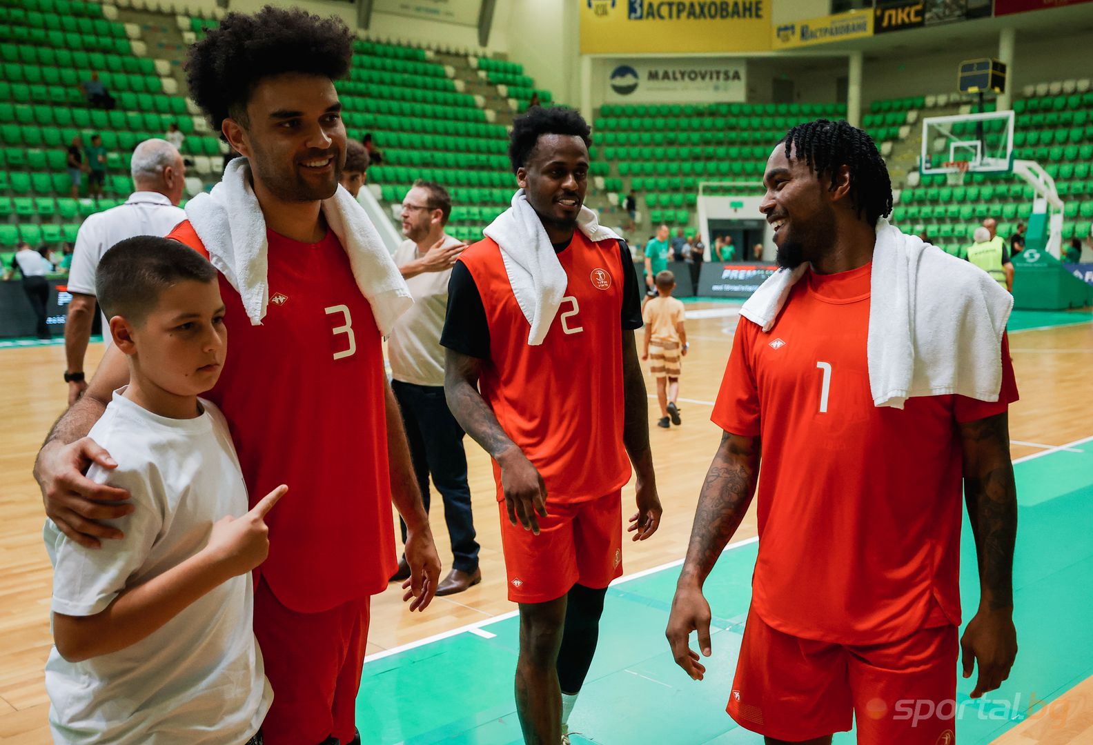 Балкан 66:108 Апоел Тел Авив