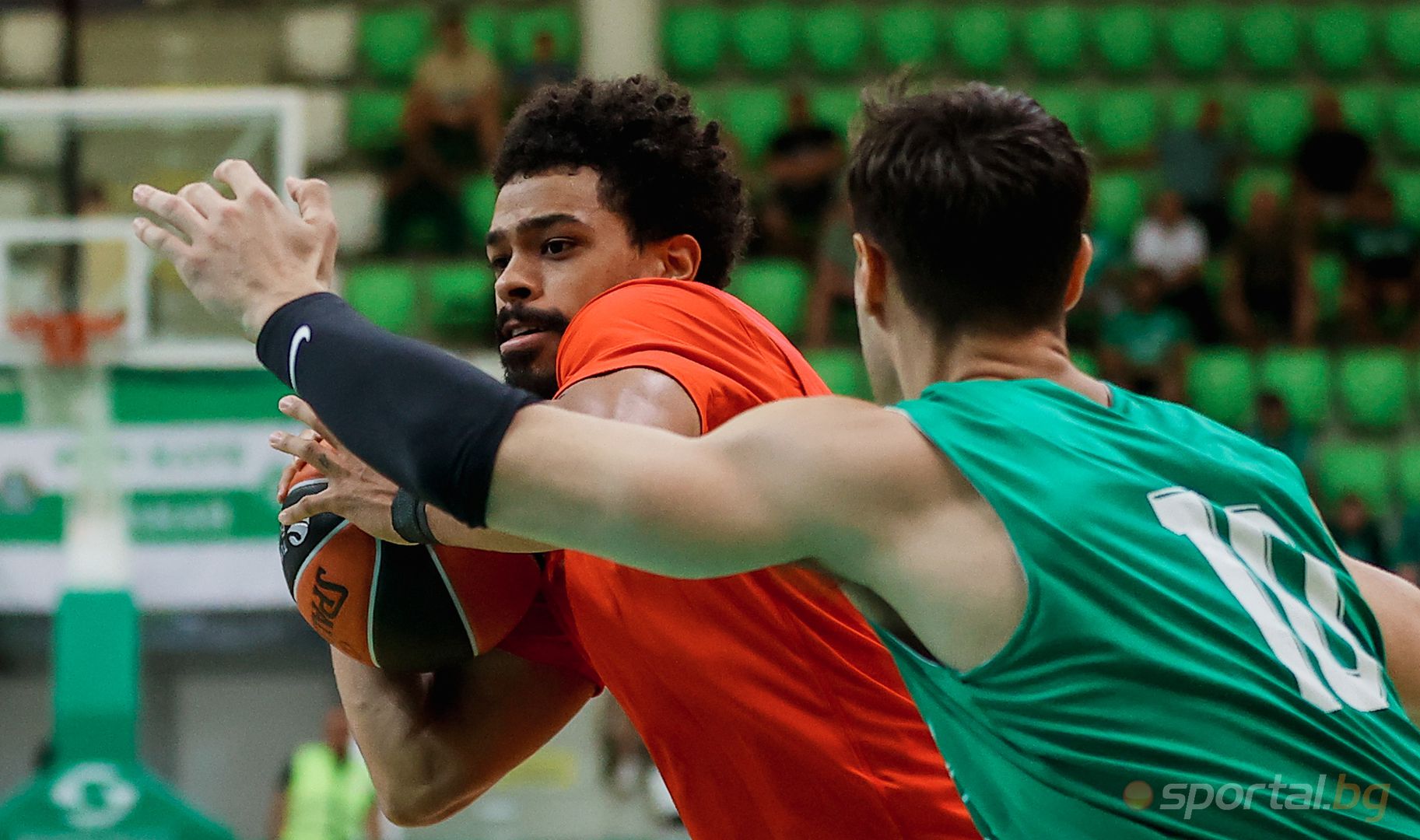 Балкан 66:108 Апоел Тел Авив