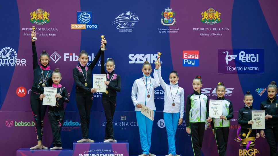 Михаела Пашова спечели титлата в многобоя на държавното първенство по художествена гимнастика при девойките младша възраст, "Нюанс НСА" е отборен шампион