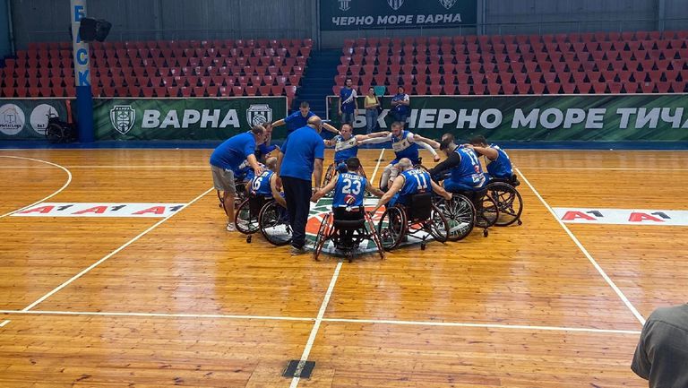Левски узакони третата си титла по баскетбол на колички Сините