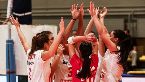 Волейболистките на ЦСКА разгромиха Перун във Варна