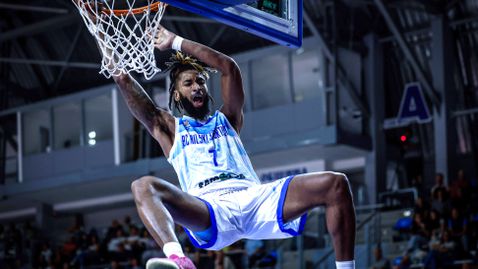 Убийствена забивка на Джордан Сешън "взриви" залата в Самоков