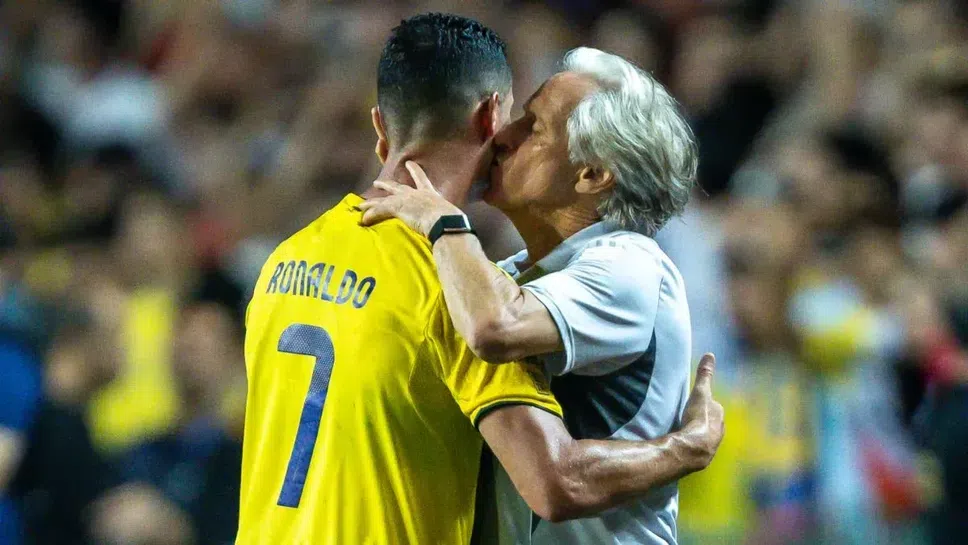 Жорже Жезус възхитен от Роналдо: Той прави неща извън нормалното