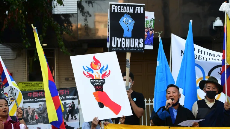 Международната конфедерация на профсъюзите с критики към МОК и Китай