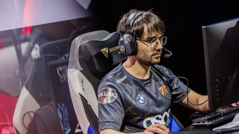 Здравец Hylissang Гълъбов е стигнал до устно споразумение с испанския