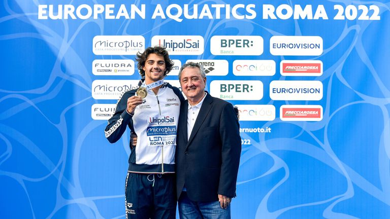 Световната плувна федерация FINA отстрани президента на италианската организация Паоло