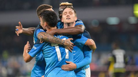  Наполи продължава с върховете, само че в Неапол не се приказва за купа 