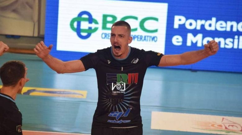 Петър Христосков с 25 точки за трета победа на Сан Джустино